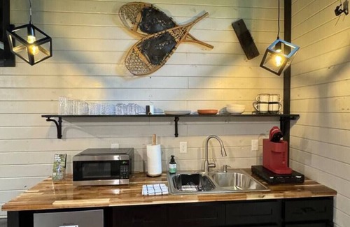 Campton House | Turtle Hatch-Hillside Cottage