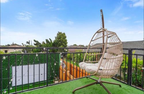 Hawthorne Apartment | Twilight Terrace - Telescope - 15 Min to Beach