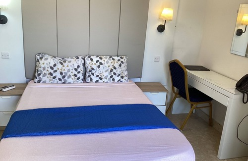 Is-Salina Bed & Breakfast | twin/double bed & breakfast with AC and WiFi pool/indoor heated pool .