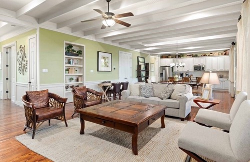 San Marcos House | Twin Oaks Estate - Enormous 3 Home Estate w/Heated Pool & Pickleball Court