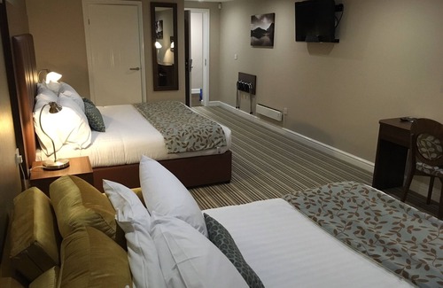 Ault Hucknall Hotel | Twin Oaks Hotel