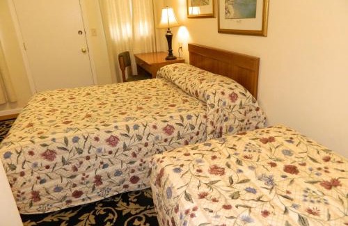 Manasquan Hotel | Twin Oaks Motel