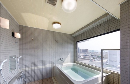 Kudamatsu House | Twin room / Kudamatsu Yamaguchi