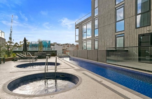 West Melbourne Apartment | Twin Studio at Rosslyn Street Melbourne