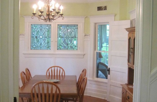 Niagara Falls Villa | Two Adjacent 4 Bedroom Vacation Rentals on River Road