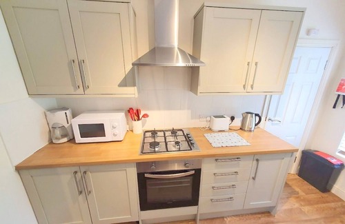Sittingbourne Apartment | Two-bedroom 1st floor flat with Superfast Wi-Fi