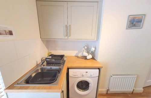 Sittingbourne Apartment | Two-bedroom 1st floor flat with Superfast Wi-Fi