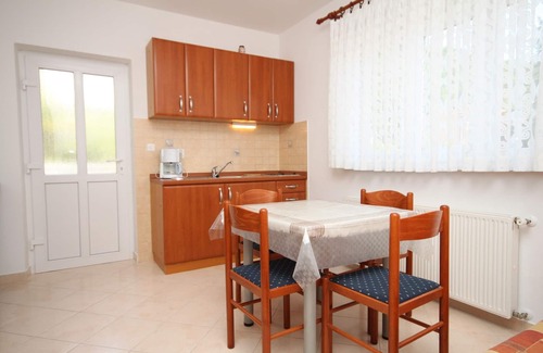 Obrs Apartment | Two bedroom apartment with terrace Mošćenička Draga, Opatija (A-2327-c)
