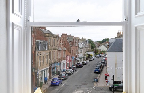 North Berwick Apartment | Two bedroom apartment with sea views in the heart of North Berwick. Sleeps 7.