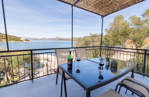 Putnikovic Apartment | Two bedroom apartment near beach Žuronja, Pelješac (A-10134-a)