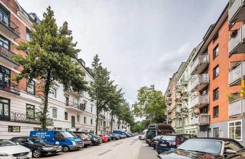 Eimsbuettel Apartment | Two Bedroom Apartment and Bathrooms