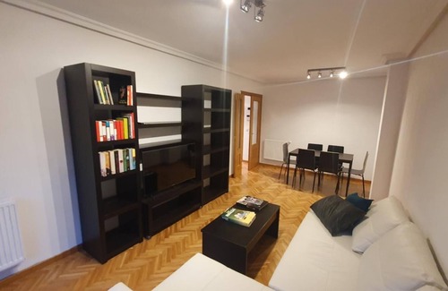 La Corredoria y Ventanielles Apartment | Two Bedroom Apartment