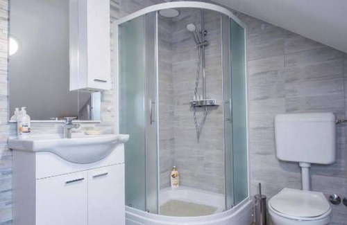 Netretic Apartment | Two bedroom apartment (pet friendly) Jakovci Netreticki, Karlovac (A-20495-a)