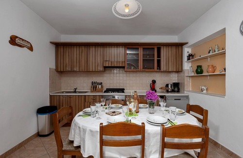 Drasnice Apartment | Two bedroom apartment with balcony and sea view Drašnice, Makarska (A-22698-a)