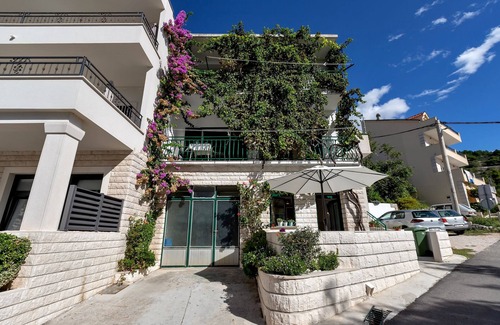 Drasnice Apartment | Two bedroom apartment with balcony and sea view Drašnice, Makarska (A-22698-a)