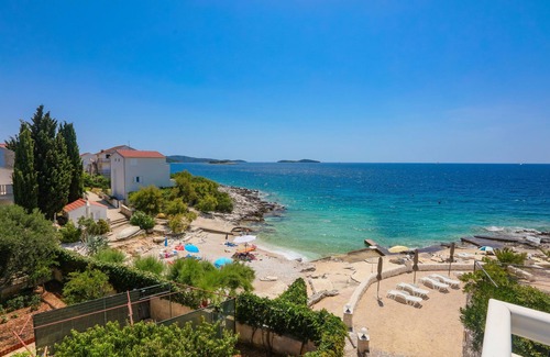 Rogoznica Apartment | Two bedroom apartment near beach Zečevo Rtić, Rogoznica (A-8366-d)
