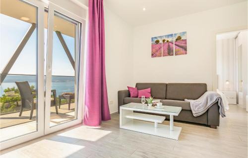 Medici Apartment | Two-Bedroom Apartment In Medici