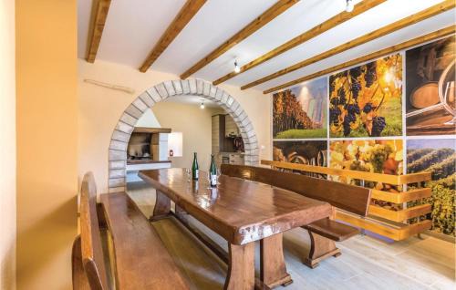 Medici Apartment | Two-Bedroom Apartment In Medici