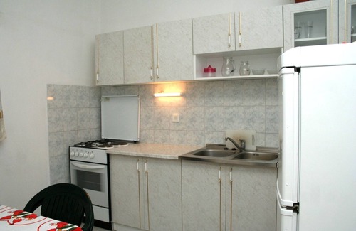 Sucuraj Apartment | Two bedroom apartment near beach Sućuraj, Hvar (A-136-b)