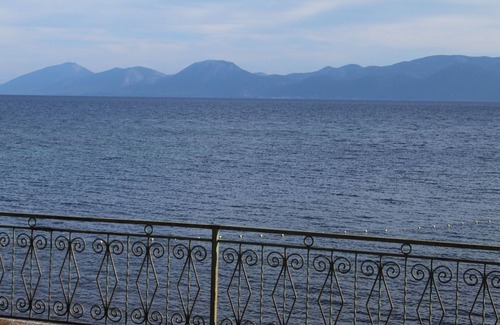 Sucuraj Apartment | Two bedroom apartment near beach Sućuraj, Hvar (A-4029-f)