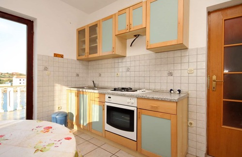 Ugljan Apartment | Two bedroom apartment near beach Ugljan (A-846-b)
