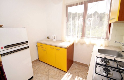 Cove Basina (Jelsa) Apartment | Two bedroom apartment near beach Basina, Hvar (A-542-a)
