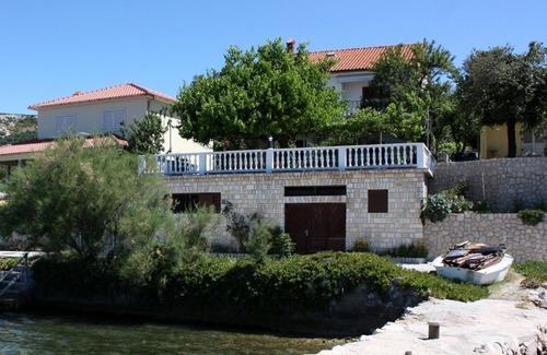 Rab Apartment | Two bedroom apartment near beach Barbat, Rab (A-4975-a)