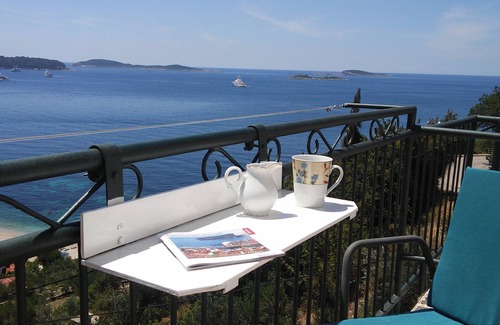 Plat Apartment | Two bedroom apartment with balcony and sea view Plat, Dubrovnik (A-2136-b)