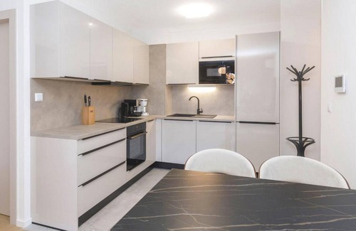 Znjan Apartment | Two bedroom apartment with balcony and sea view Split (A-24662-a)