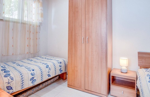 Primosten Burnji Apartment | Two bedroom apartment with terrace and sea view Bilo, Primošten (A-21366-a)