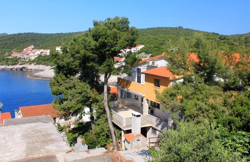 Zavalatica Apartment | Two bedroom apartment with terrace and sea view Zavalatica, Korčula (A-547-d)