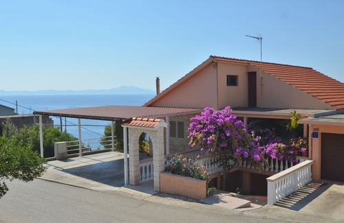 Zavalatica Apartment | Two bedroom apartment with terrace and sea view Zavalatica, Korčula (A-11216-b)