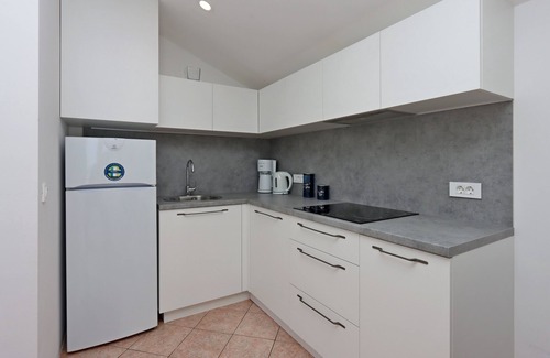 Suha Punta Apartment | Two bedroom apartment with terrace and sea view Suha Punta, Rab (A-17239-b)