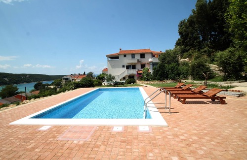 Kampor Apartment | Two bedroom apartment with terrace Kampor, Rab (A-15518-b)