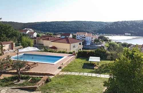 Kampor Apartment | Two bedroom apartment with terrace Kampor, Rab (A-15518-b)