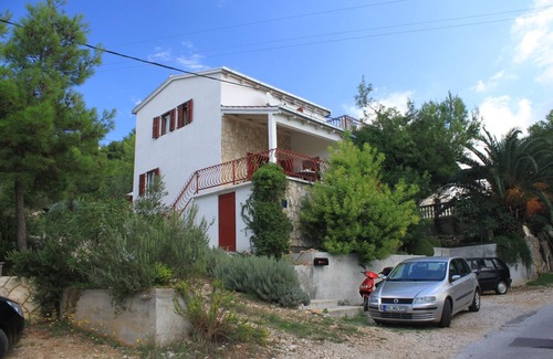 Rukavac Apartment | Two bedroom apartment with terrace and sea view Rukavac, Vis (A-8489-a)