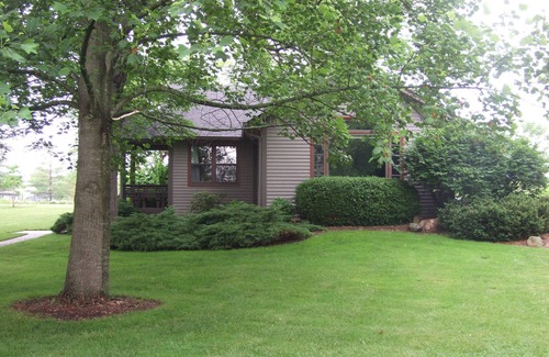 Acton Cottage | Two Bedroom Cottage On 2 Acre Stocked Pond Minutes From Downtown Indianapolis