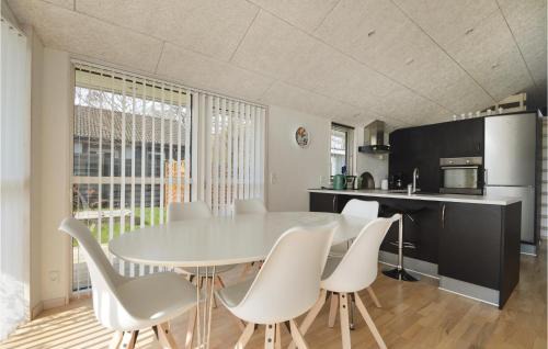 Hejsager Strand House | Two-Bedroom Holiday Home Haderslev 02