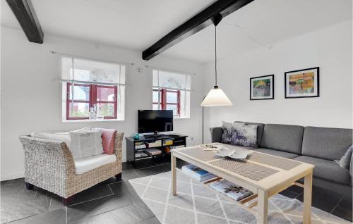 Vollerup House | Two-Bedroom Holiday Home Sydals With A Fireplace 03