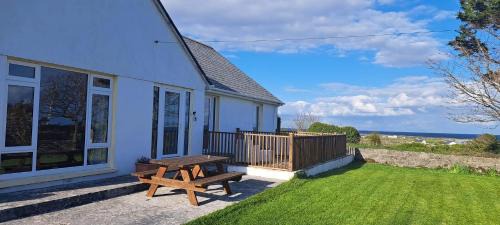 Kilronan House | Two Bedroom Holiday Home in Kilronan