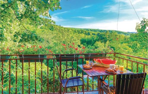 Trilj House | Two-Bedroom Holiday Home In Trilj