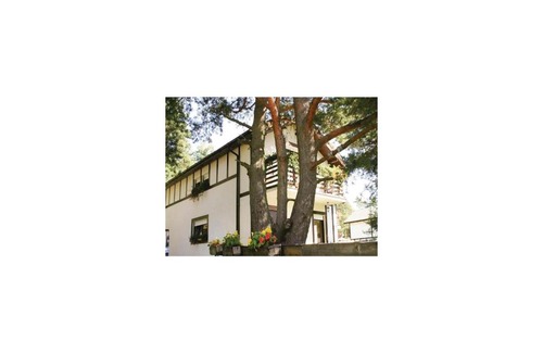 Poddabie House | Two-Bedroom Holiday Home in Poddabie