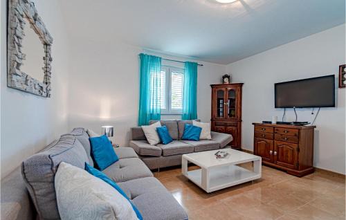 Orebic House | Two-Bedroom Holiday Home In Dingac