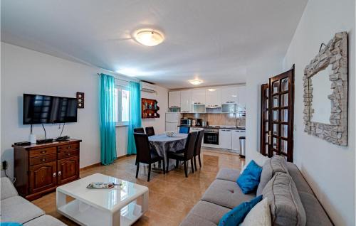 Orebic House | Two-Bedroom Holiday Home In Dingac