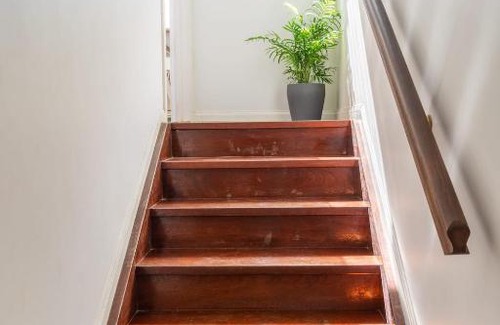 Nudgee Beach House | Two Bedroom Home near Nudgee Beach