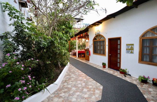 Bahia de la Academia House | Two Bedroom house - The Galapagos Pearl Hotel