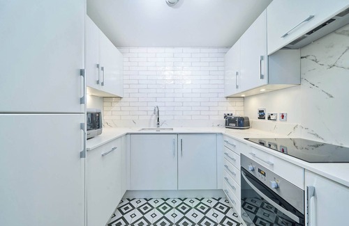 St Luke's Apartment | Two-Bedroom Luxury Flat in Central London