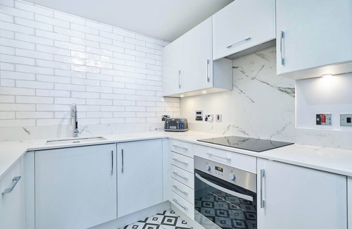 St Luke's Apartment | Two-Bedroom Luxury Flat in Central London