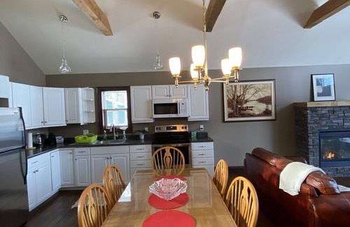 Utterson House | Two bedroom Muskoka lakeside retreat with incredible and tranquil views
