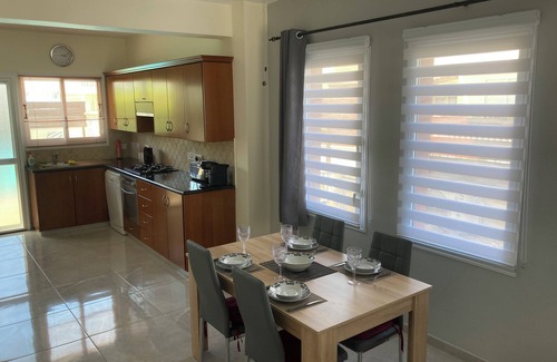 Universal House | Two Bedroom Semi-detached House With Private Pool, A/c, Wifi in Kato Paphos